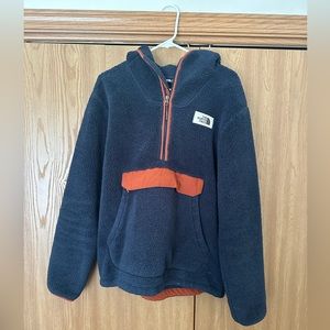 North face Sherpa quarter zip sweatshirt